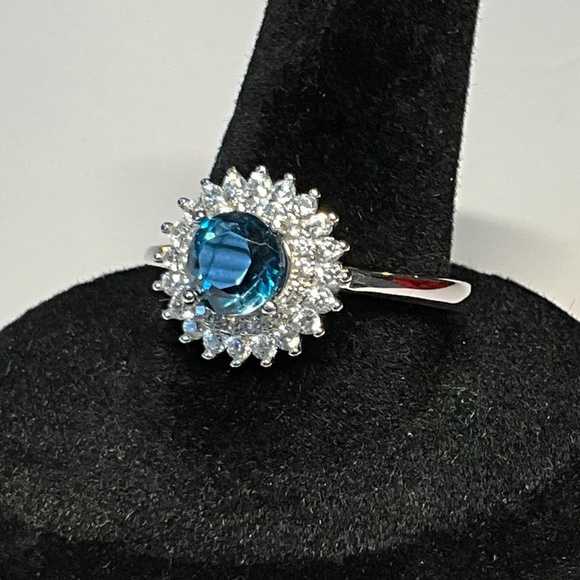 Sterling Silver Genuine London Blue Topaz Ring Size 7 Natural Gemstone - Picture 2 of 4